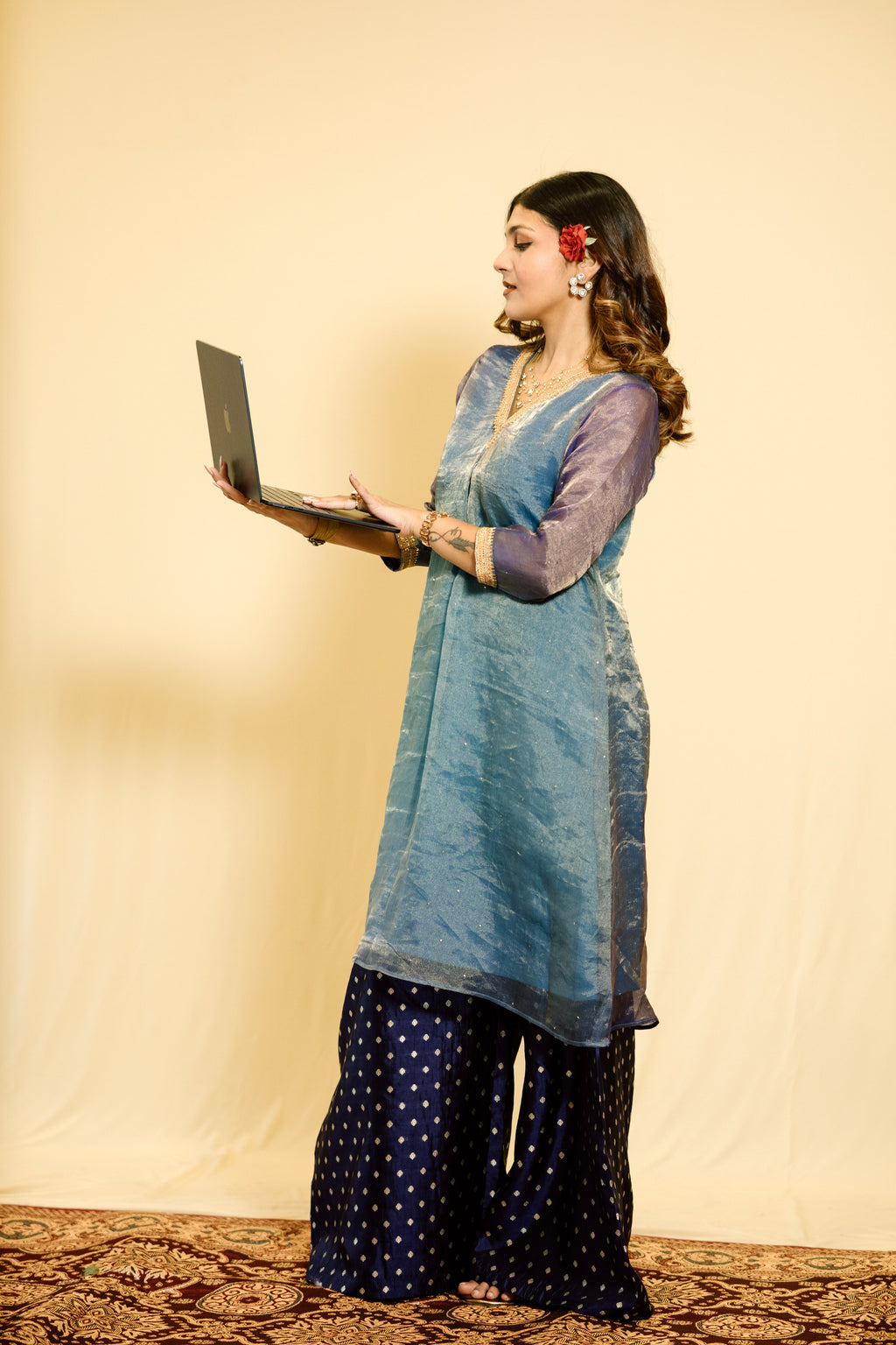 Women Cord-set